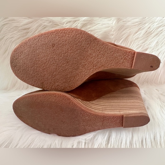 CASLON Cognac Leather Wedge Water Resistant Booties - Size 10 M - NEW stretchy - Picture 2 of 6